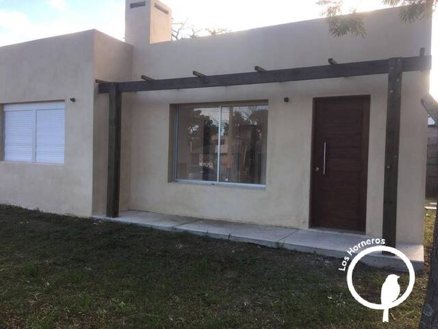 #23 - Casa para Venta en Ciudad de la Costa - UY-CA