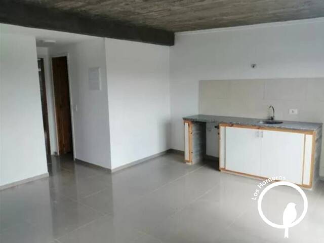 #102 - Apartamento para Alquiler en Ciudad de la Costa - UY-CA