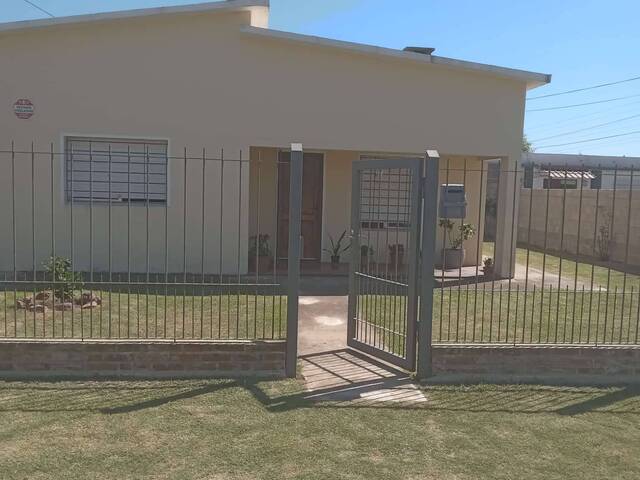 #128 - Casa para Venta en Canelones - UY-CA - 1
