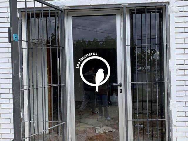 #239 - Conjunto Comercial para Alquiler en Ciudad de la Costa - UY-CA - 1